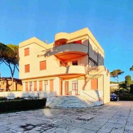 شقة تيرّينْيا  في Il Mare Accanto La Torre Vicino المظهر الخارجي الصورة